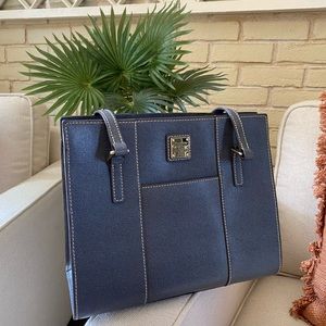 Dooney & Bourke purse.